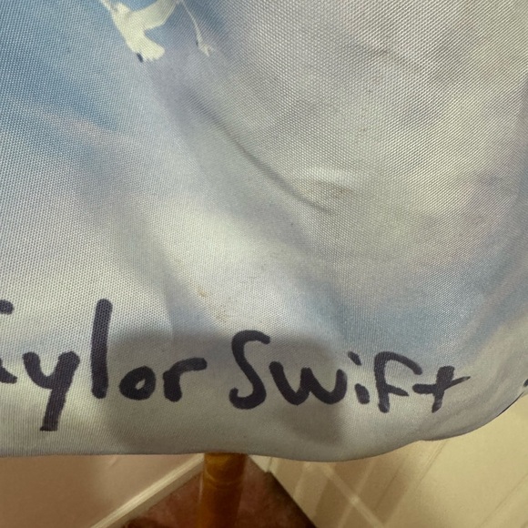 Taylor Swift 1989 Tote - Picture 5 of 9